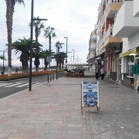 Apartamento A Pie De Playa شقة